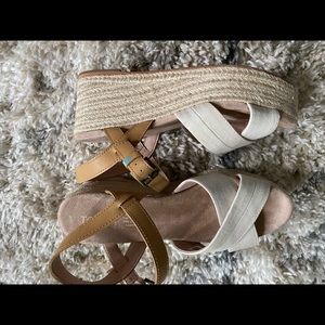 TOMS Willow Platform Heel Sandal